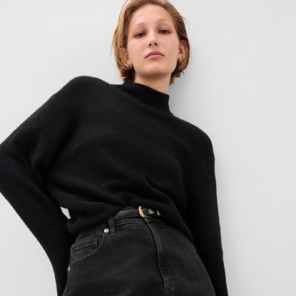 GAP Waffle Mockneck Sweater